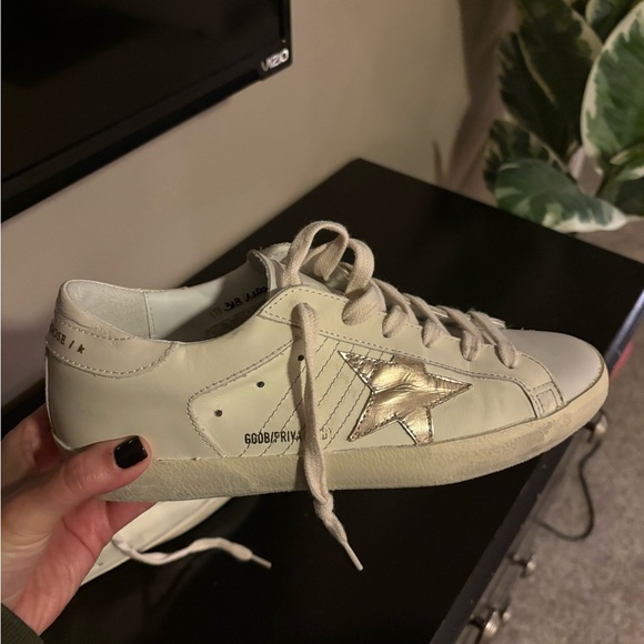 Golden Goose Women's Cream Sneakers - Picture 7 of 7